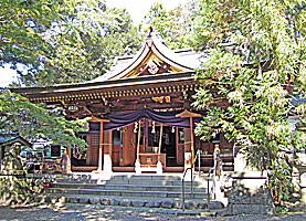 武蔵阿蘇神社拝殿左より