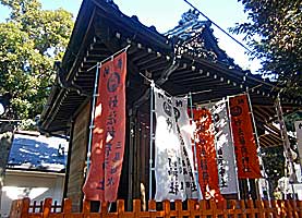 上田妙法稲荷神社社殿右背面