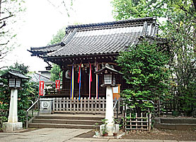 長崎神社拝殿左より
