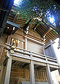 中台稲荷神社本殿左側面