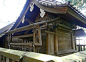 野上春日神社本殿左背面