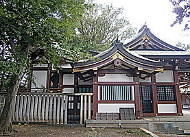 大泉氷川神社社殿側面