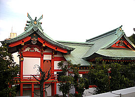 大島稲荷神社社殿側面