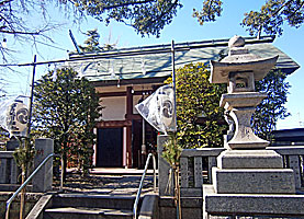 大川町氷川神社拝殿左より