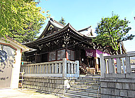 尾久八幡神社拝殿右側面