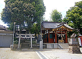 女塚神社社殿全景