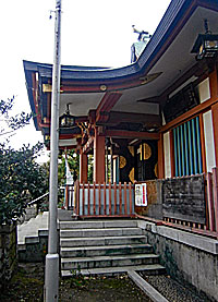 鮫洲八幡神社拝殿向拝左側面