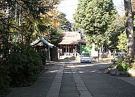 城山熊野神社拝殿遠景
