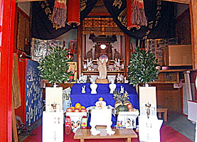 装束稲荷神社社殿内部