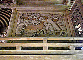 惣岳山青渭神社奥宮社殿左側面彫刻