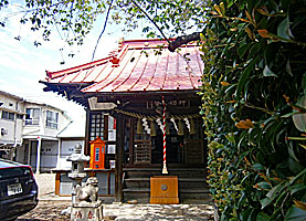 染井稲荷神社拝殿左より
