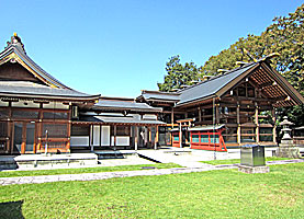 立川諏訪神社社殿全景