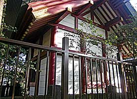 高松八幡神社本殿近景右背面