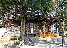 高松八幡神社拝殿近景右より