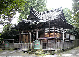 瀧野川八幡神社拝殿左より　　　　　　　　　　　