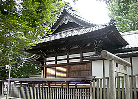 瀧野川八幡神社拝殿側面