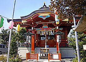 多摩川諏訪神社拝殿左より