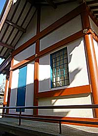 立石梅田稲荷神社拝殿右側面