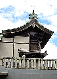 宇喜田稲荷神社本殿左側面