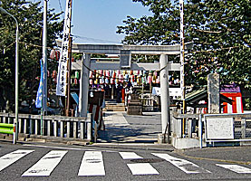 矢口東八幡神社参道入口