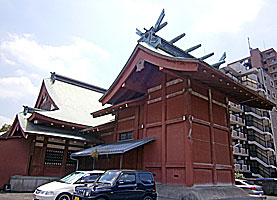 八雲八幡神社本殿左背面