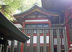 雪ヶ谷八幡神社幣殿右側面