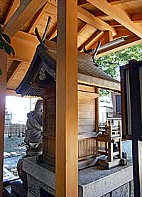 雑司ヶ谷西宮神社社殿左背面