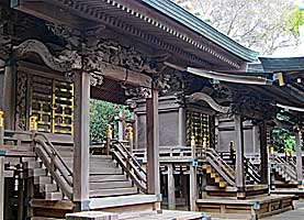 検見川神社本殿近景