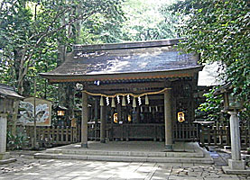 駒木諏訪神社拝殿左より