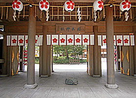 野田櫻木神社神門入口