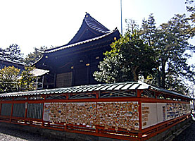 玉前神社本殿左背面