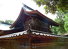 筑紫神社本殿左背面