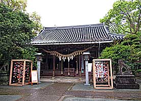 柳川日吉神社拝殿左より