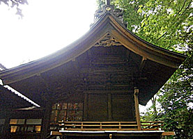 咲前神社本殿左側面