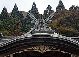 函館八幡宮拝殿千木
