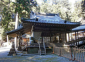 安志加茂神社拝殿左側面