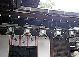 芦屋神社釣燈籠