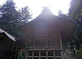 粟鹿神社本殿左側面