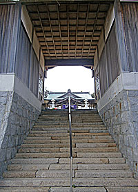 三対山石屋神社石段