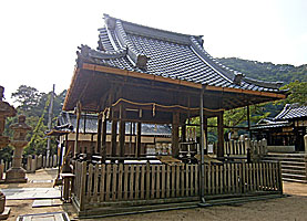 平野祇園神社拝殿左側面