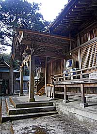 林田八幡神社拝殿向拝左側面