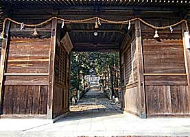 林田八幡神社随神門入口