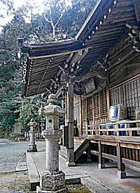 林田祝田神社拝殿向拝左側面
