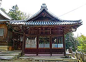 平之荘神社拝殿右側面