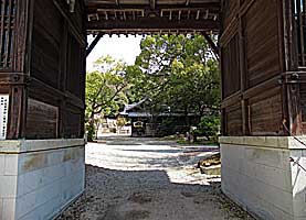 平之荘神社神門入口