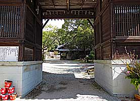 平之荘神社神門入口