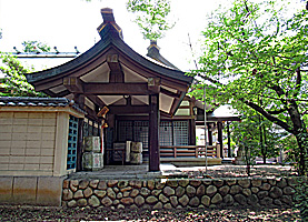 猪名野東天神社社殿全景右側面