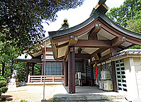 猪名野東天神社拝殿左側面