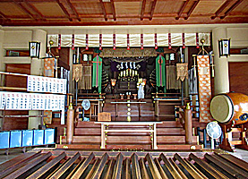 猪名野東天神社拝殿内部