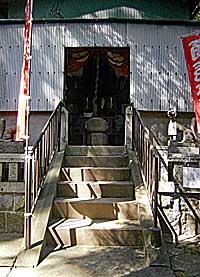 氷室稲荷神社参道